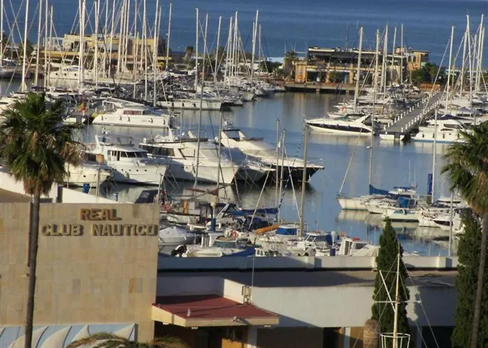 Luz Del Mar - Vis-A-Vis Yachthafen